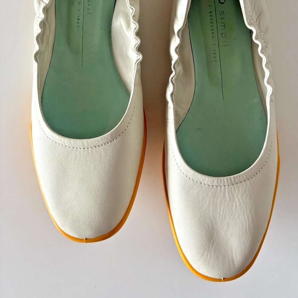ECCO women's ballet flats, off-white leather w yellow sole, EU size 40